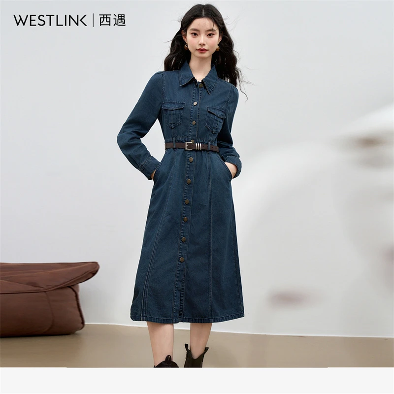 42547西遇长袖牛仔连衣裙女2024年秋季翻领港风复古收腰A字长裙