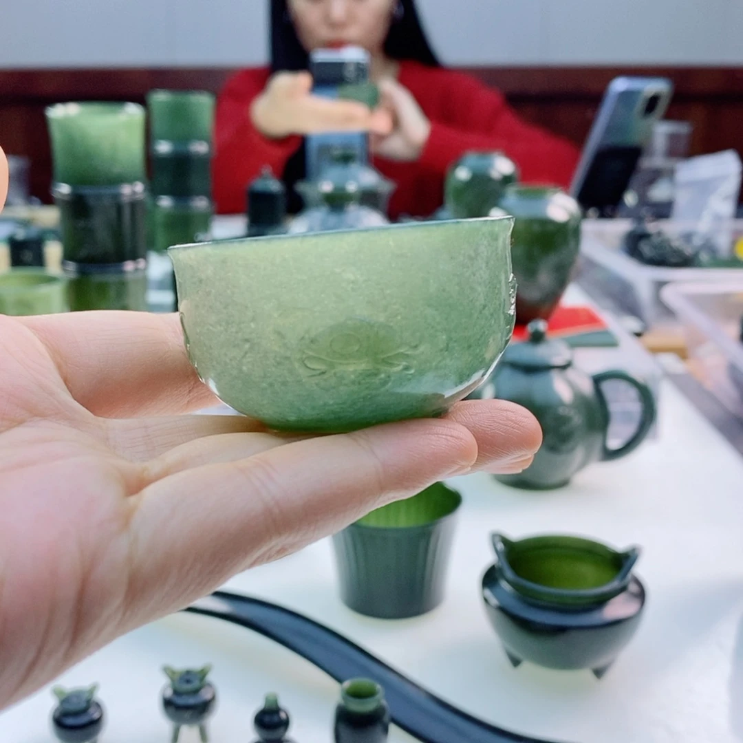 未镶嵌和田玉摆件