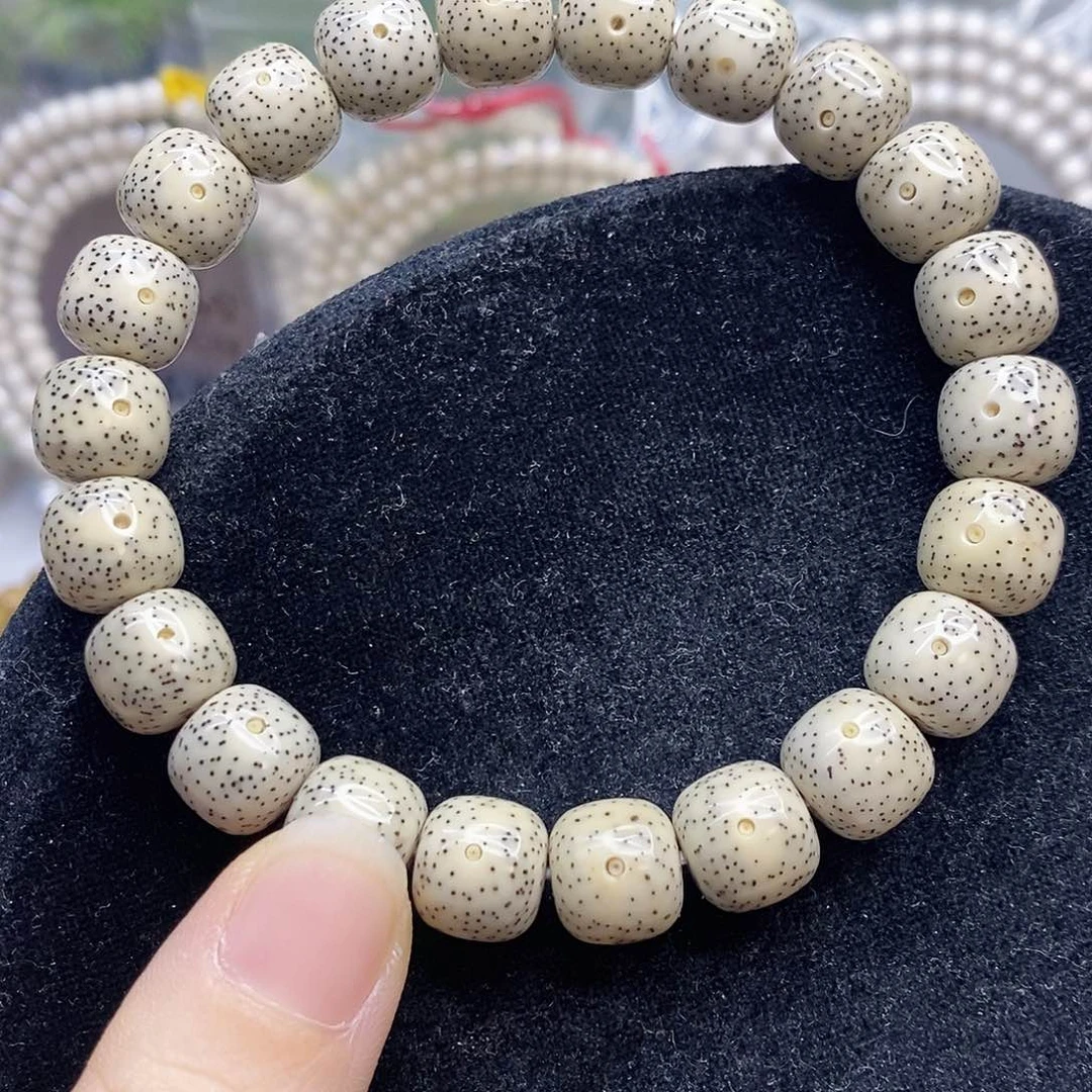 吊坠星月菩提10.11石玉