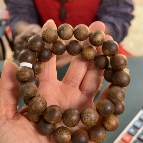 沉香手串白棋14克卡1.3多样性发1条