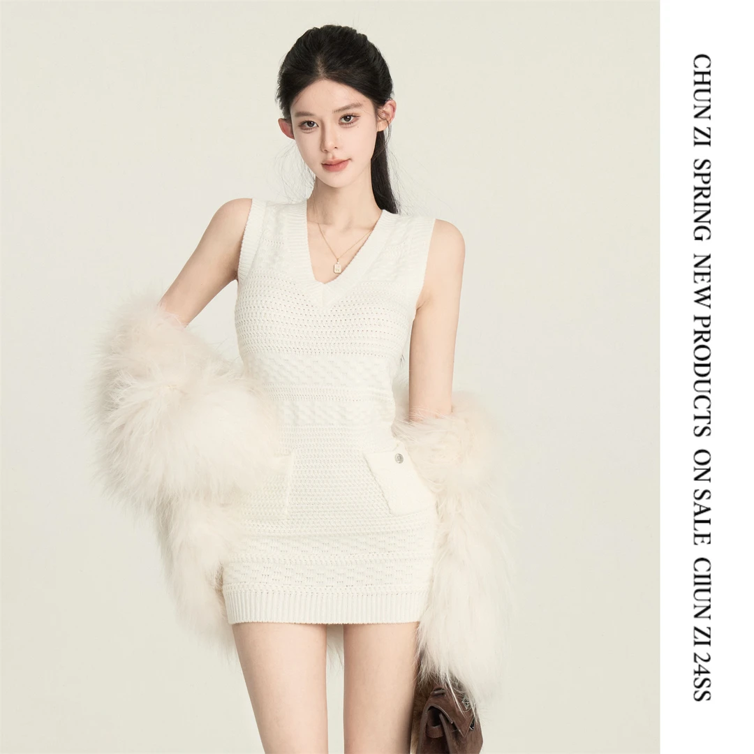 【CHUN ZI】简约超好质感v领肌理感显瘦气质修身针织连衣裙