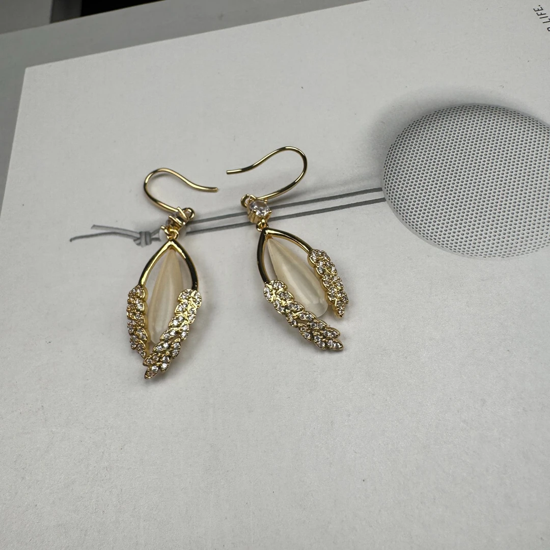 铜合金树脂耳饰 气质轻奢时尚百搭复古简约素款耳钉ed2678