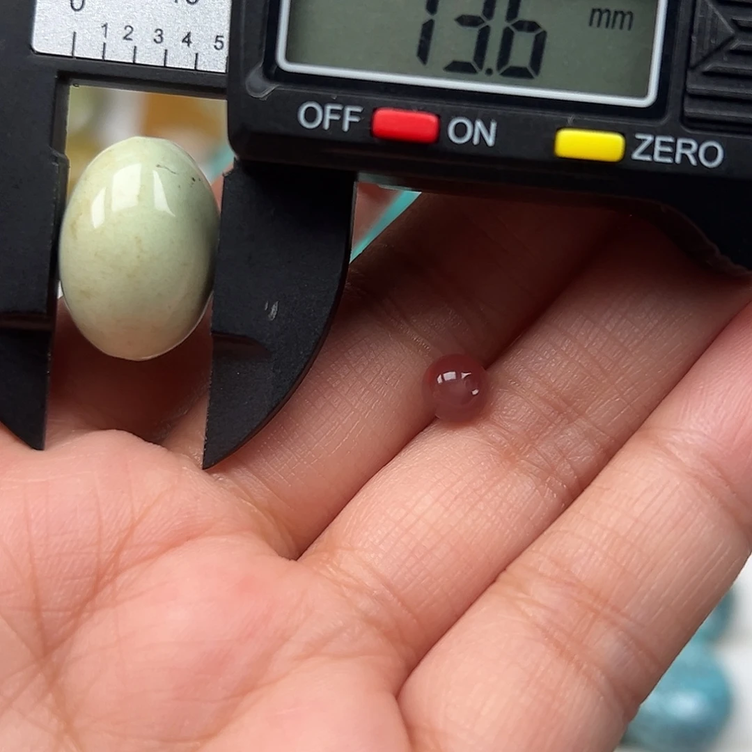 南红玛瑙未镶嵌珠宝奇石