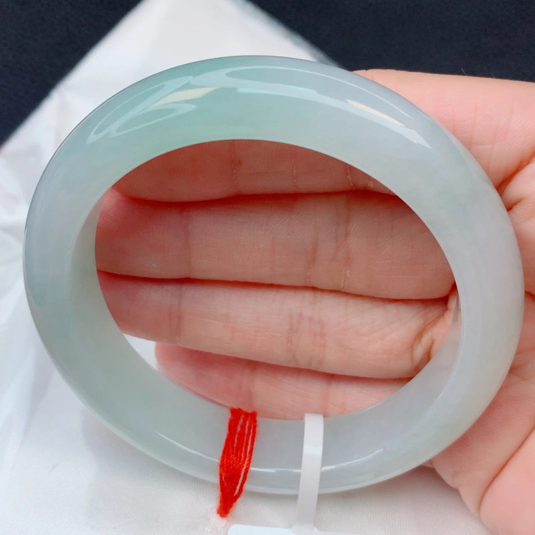 翡翠未镶嵌手镯56.9圈 细糯冰晴水底宽镯有棉纹