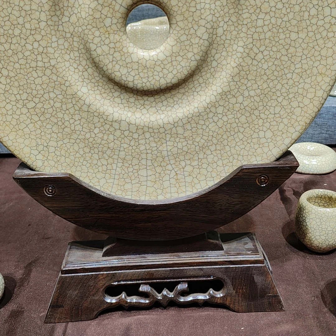 用***振龚东华老师梅花墨纹作品