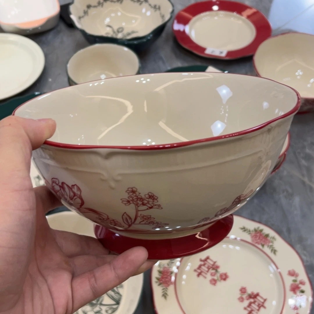 陶瓷微瑕餐具介意勿拍，满18飞！