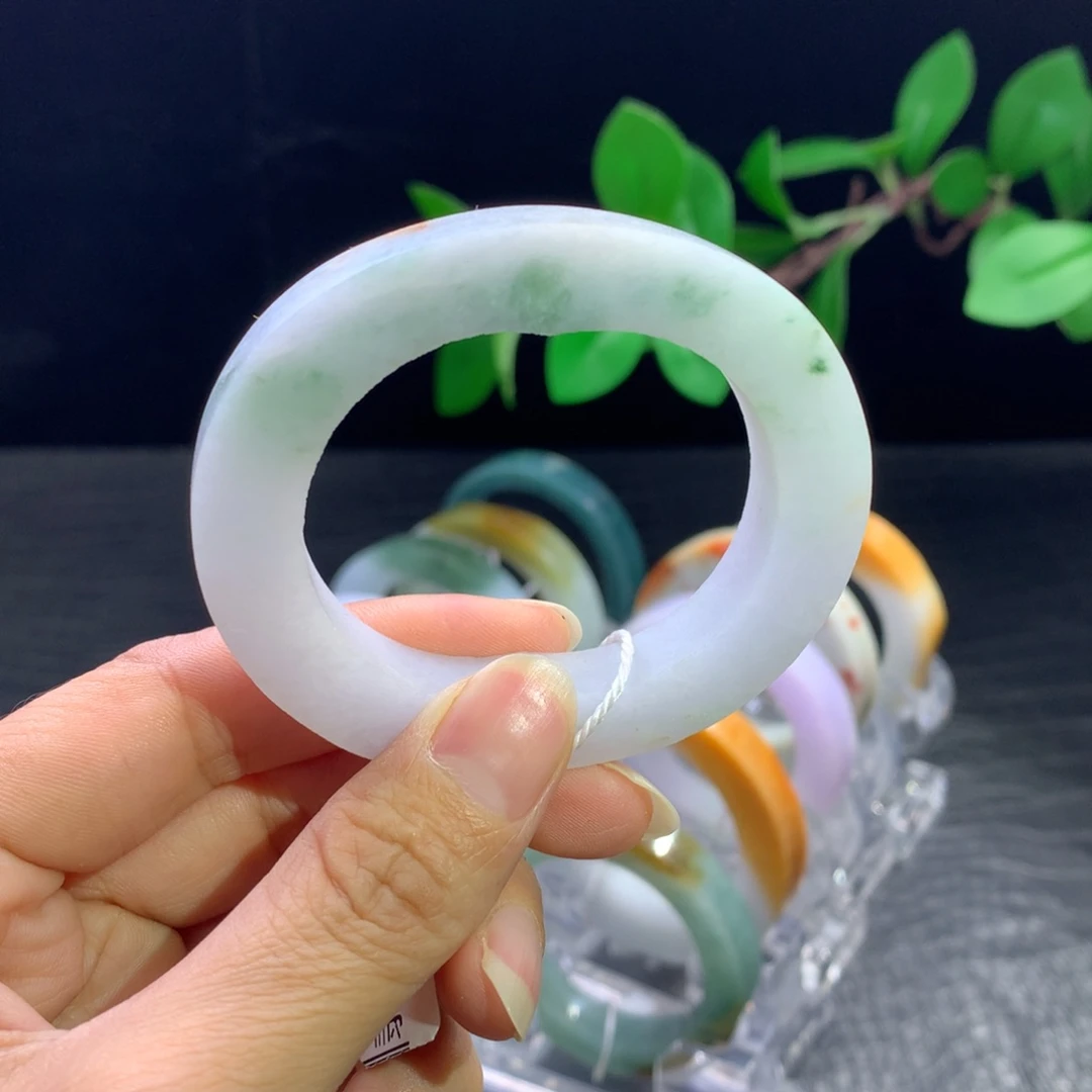 定制翡翠未镶嵌手镯