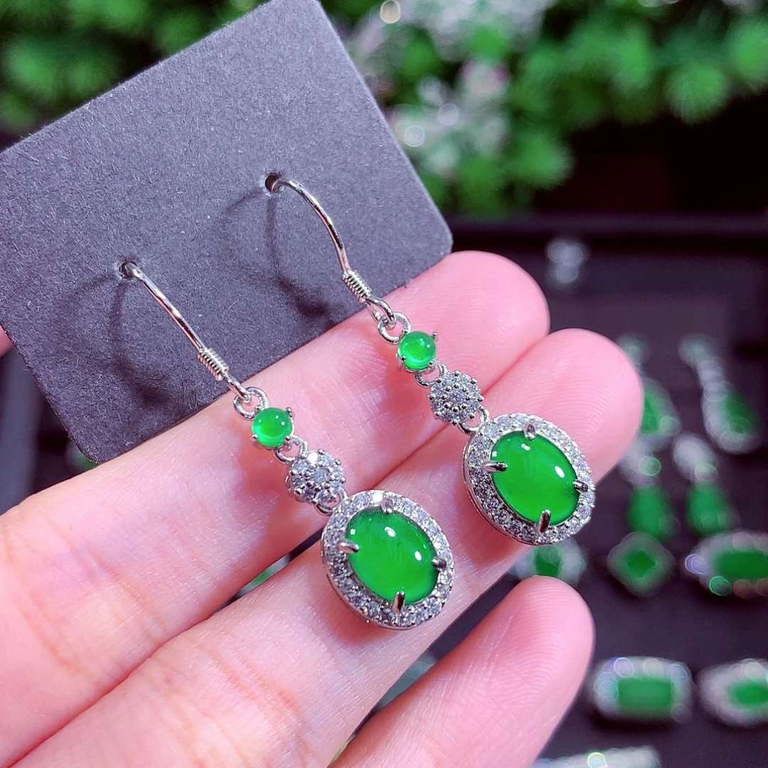 颈饰未镶嵌翡翠天然