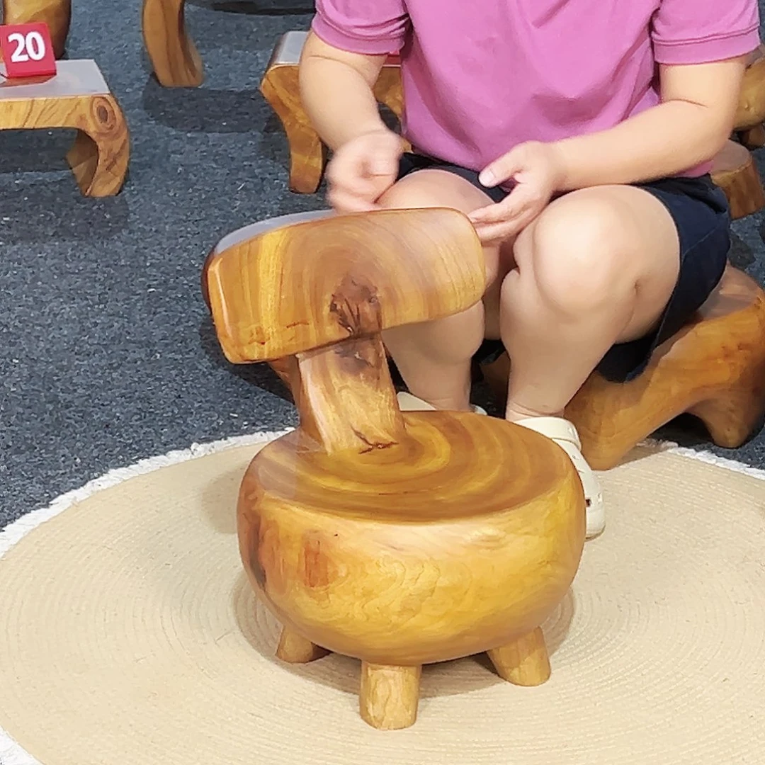 15 号香樟木尺寸：32-32-21-40cm