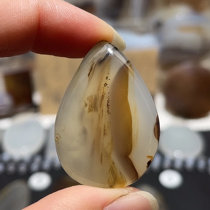 玛瑙/玉髓未镶嵌颈饰