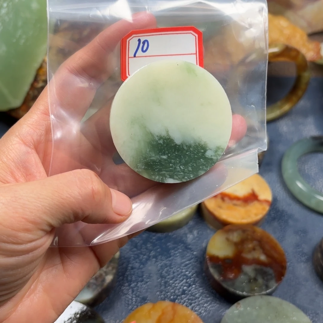 静***静蛇纹石玉未镶嵌手镯