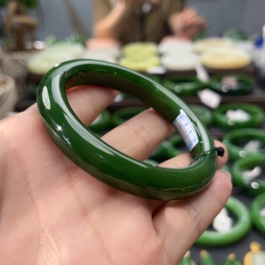 和田玉（碧玉）手镯未镶嵌
