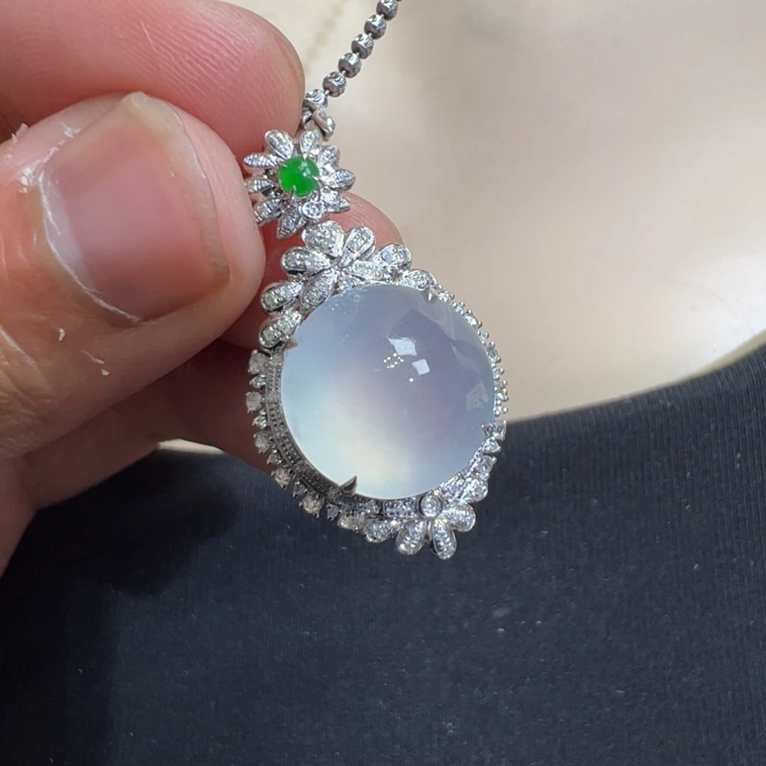 翡翠吊坠(不含链)18K金镶嵌