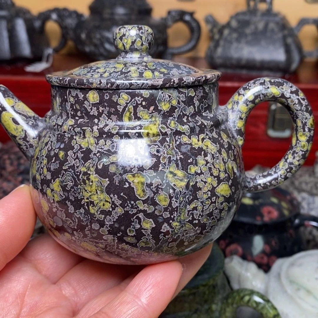 梁***傅梅花玉老料如意壶小坑