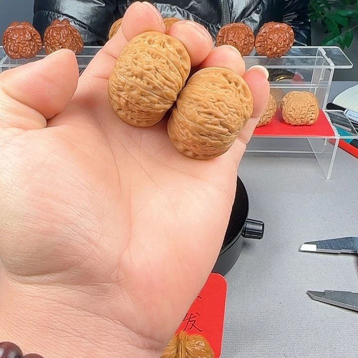 桃核把件?****₪铁锤妹妹