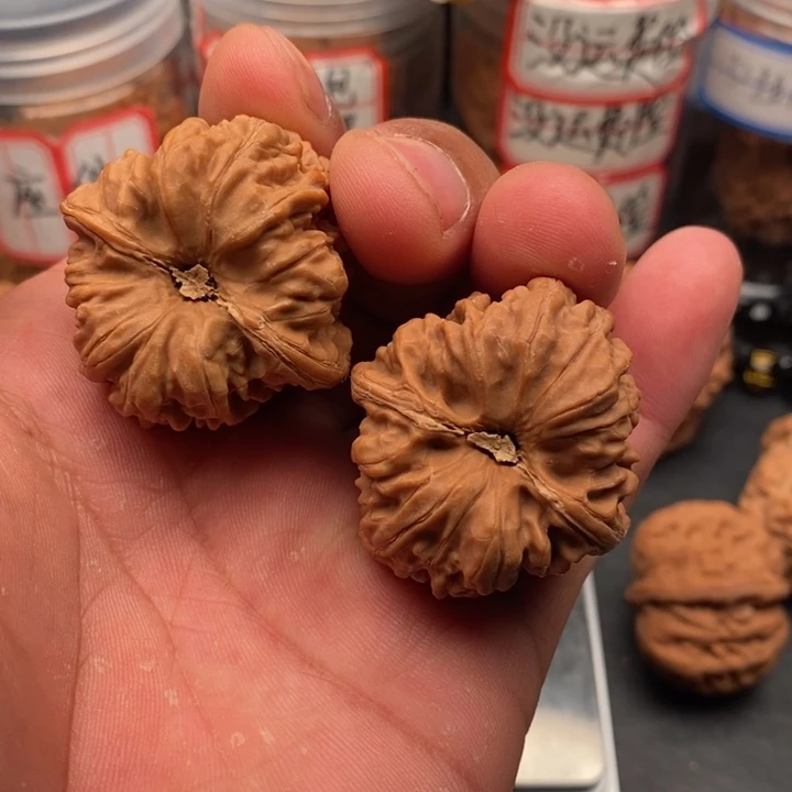 文玩核桃把件凹底38