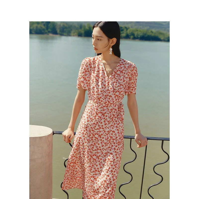 迪赛尼斯夏季新款法式气质优雅茶歇系长裙短袖V领碎花连衣裙