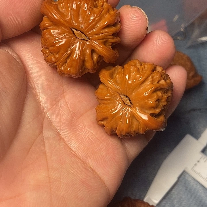 微***醺吊坠文玩核桃白38