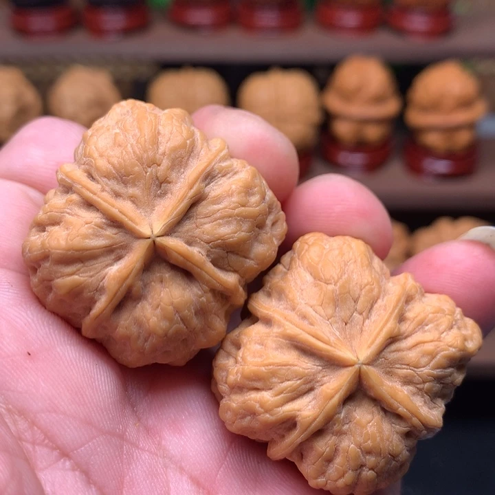 文玩核桃吊坠皮**滑四棱