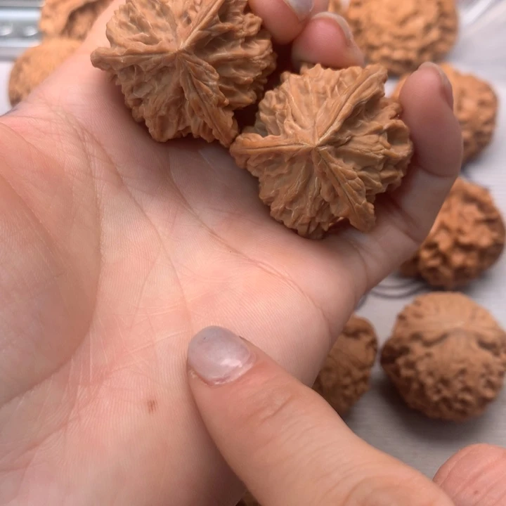 文玩核桃把件全品三棱37