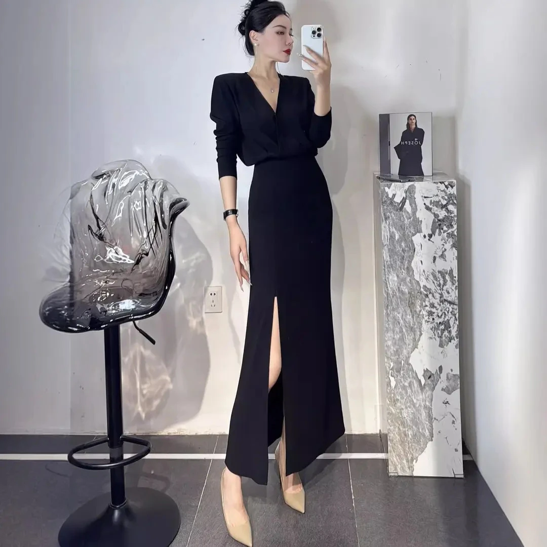 大码简约设计感连衣裙女秋季新款御姐气质V领修身包臀开叉长裙子