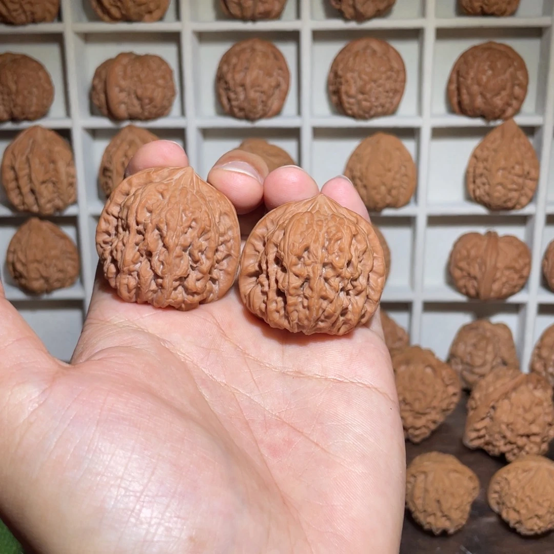 文玩核桃把件39.6平谷大凹底