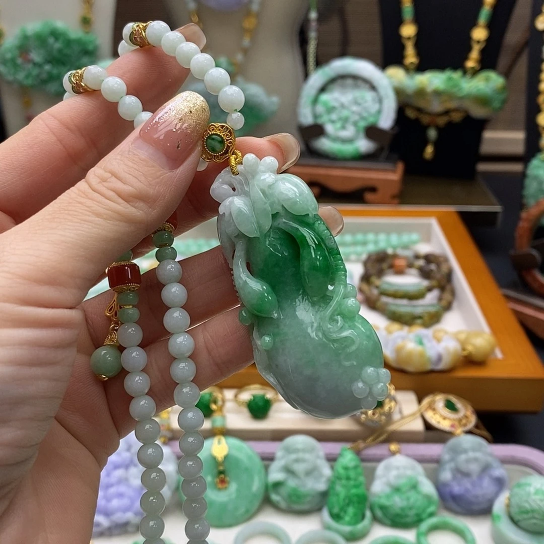 翡翠未镶嵌颈饰天然