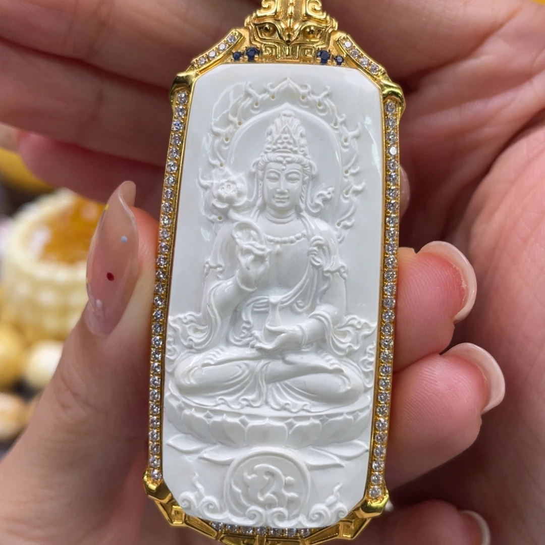 蜜蜡18K金镶嵌裸石琥珀蜜蜡雕刻件