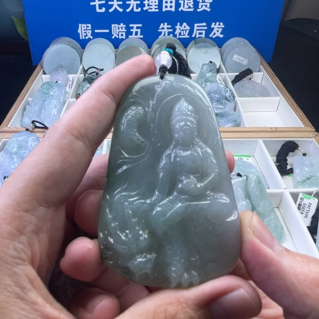 翡翠未镶嵌颈饰112