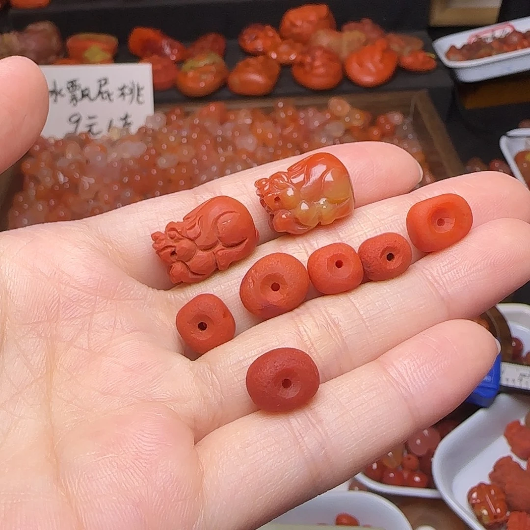 山***作南红玛瑙未镶嵌颈饰