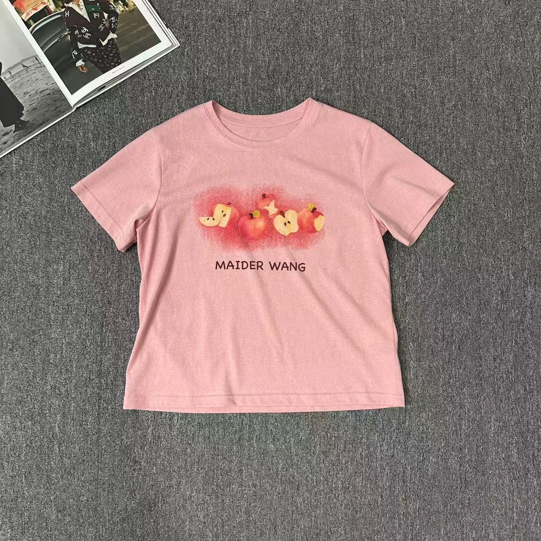 13420余小鱼【岁岁苹安】粉色苹果字母印花时尚夏季短袖T恤女装