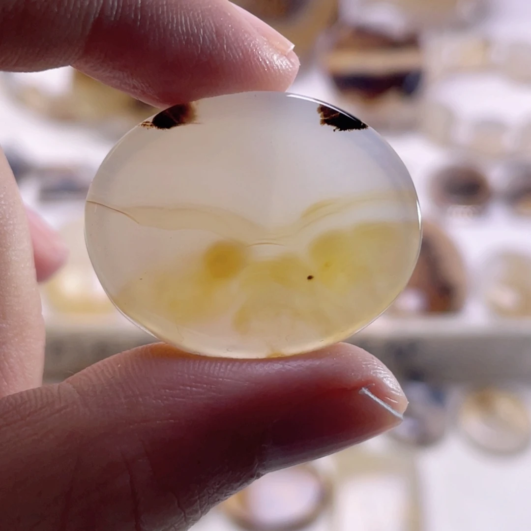 玛瑙/玉髓未镶嵌珠宝奇石