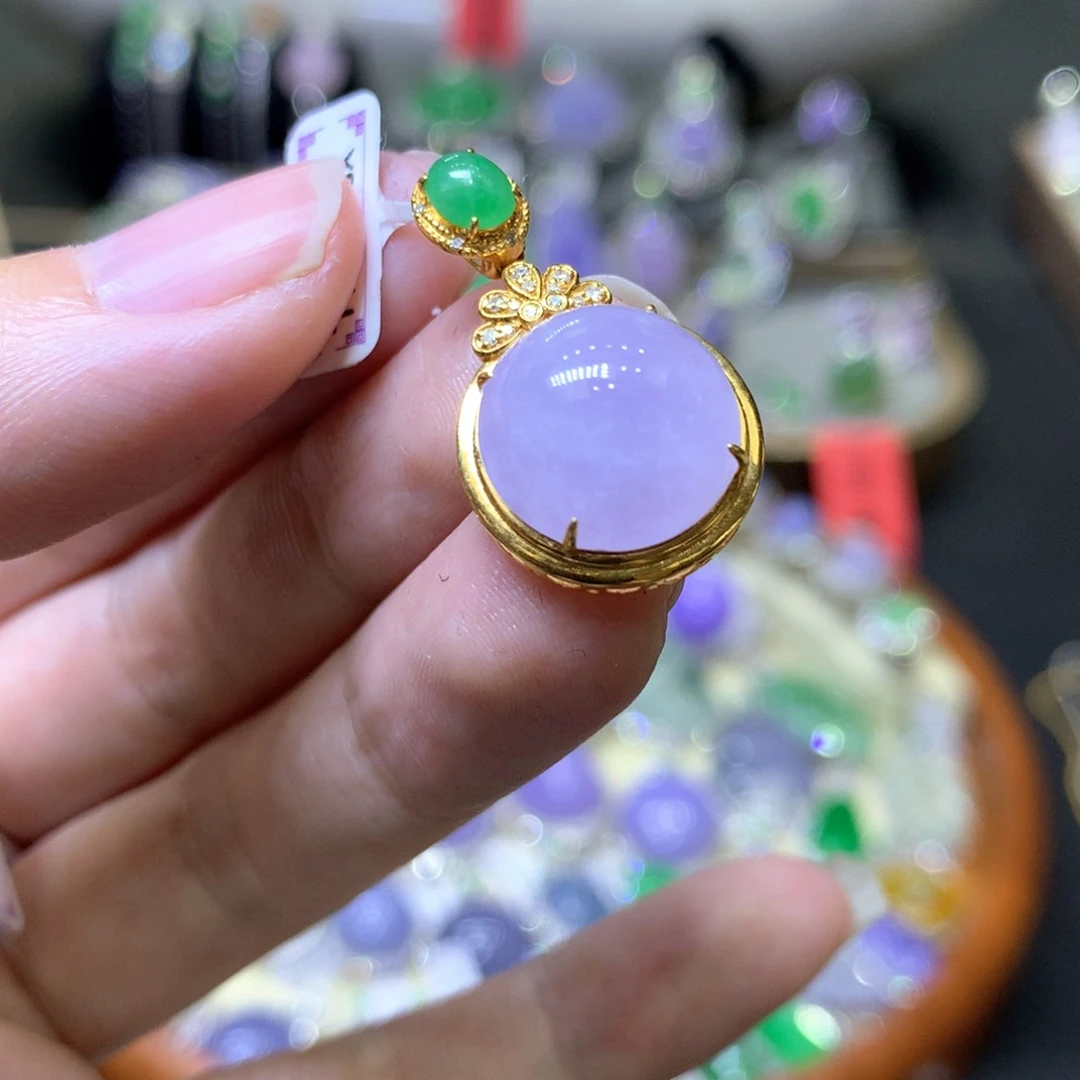 【闪购商品】翡翠颈饰18K金镶嵌翡翠吊坠项链