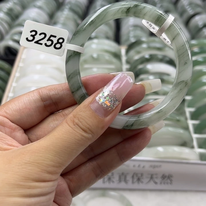 未镶嵌手镯石英质玉3258