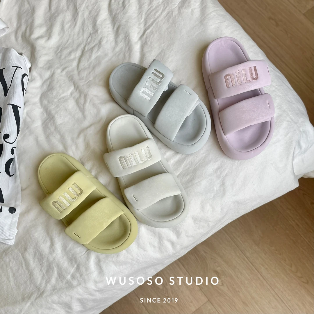 【soso】618年中福利｜踩屎感双鞋带软软面包厚底拖鞋