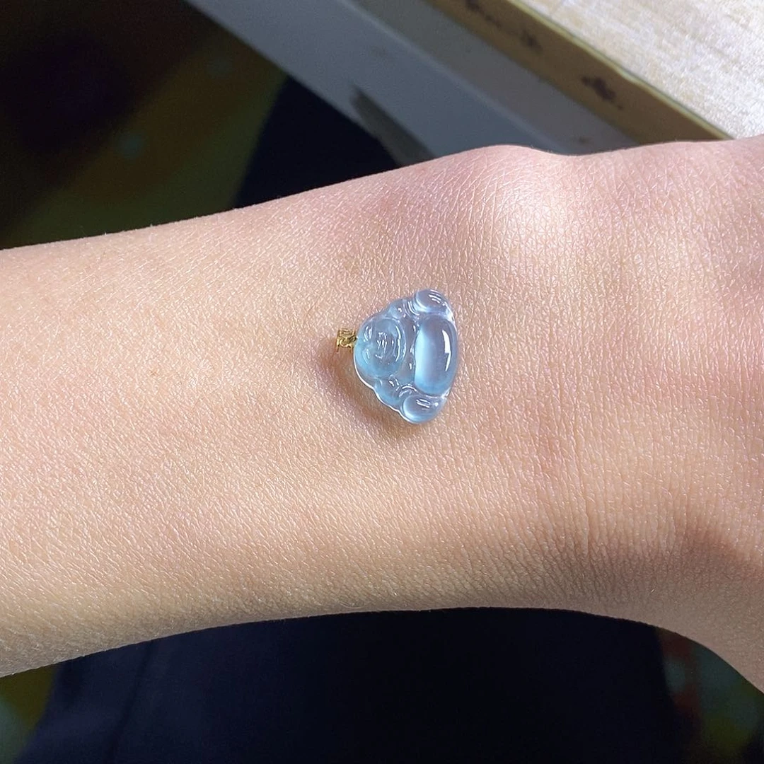 颈饰18K金镶嵌翡翠