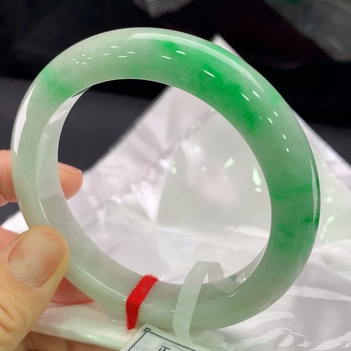 翡翠未镶嵌手镯正圈61微棉