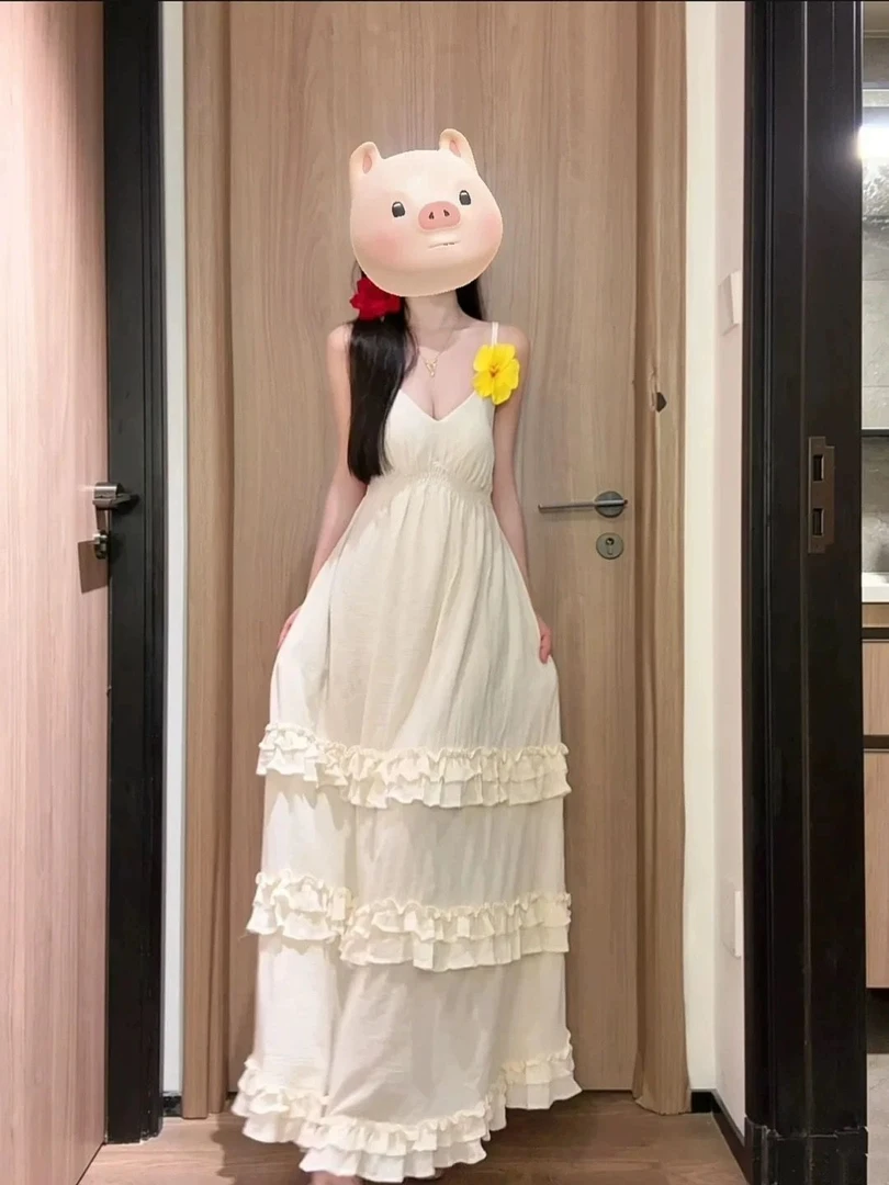 甜美温柔海边度假沙滩裙夏季露背气质v领百搭高腰显瘦纯色连衣裙