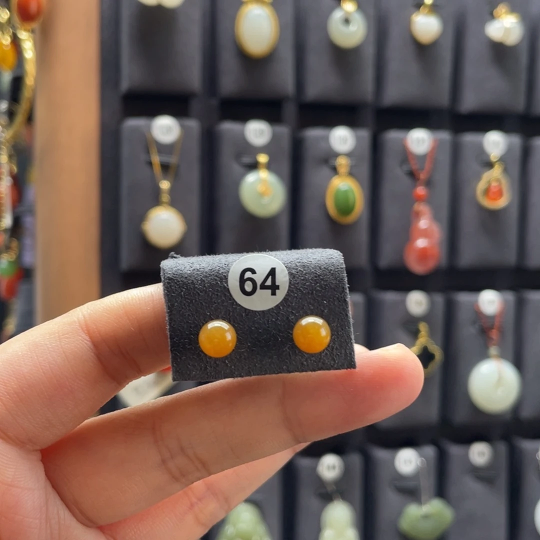 和田玉（糖玉）银S925镶嵌耳饰64号卡6mm圆珠耳钉