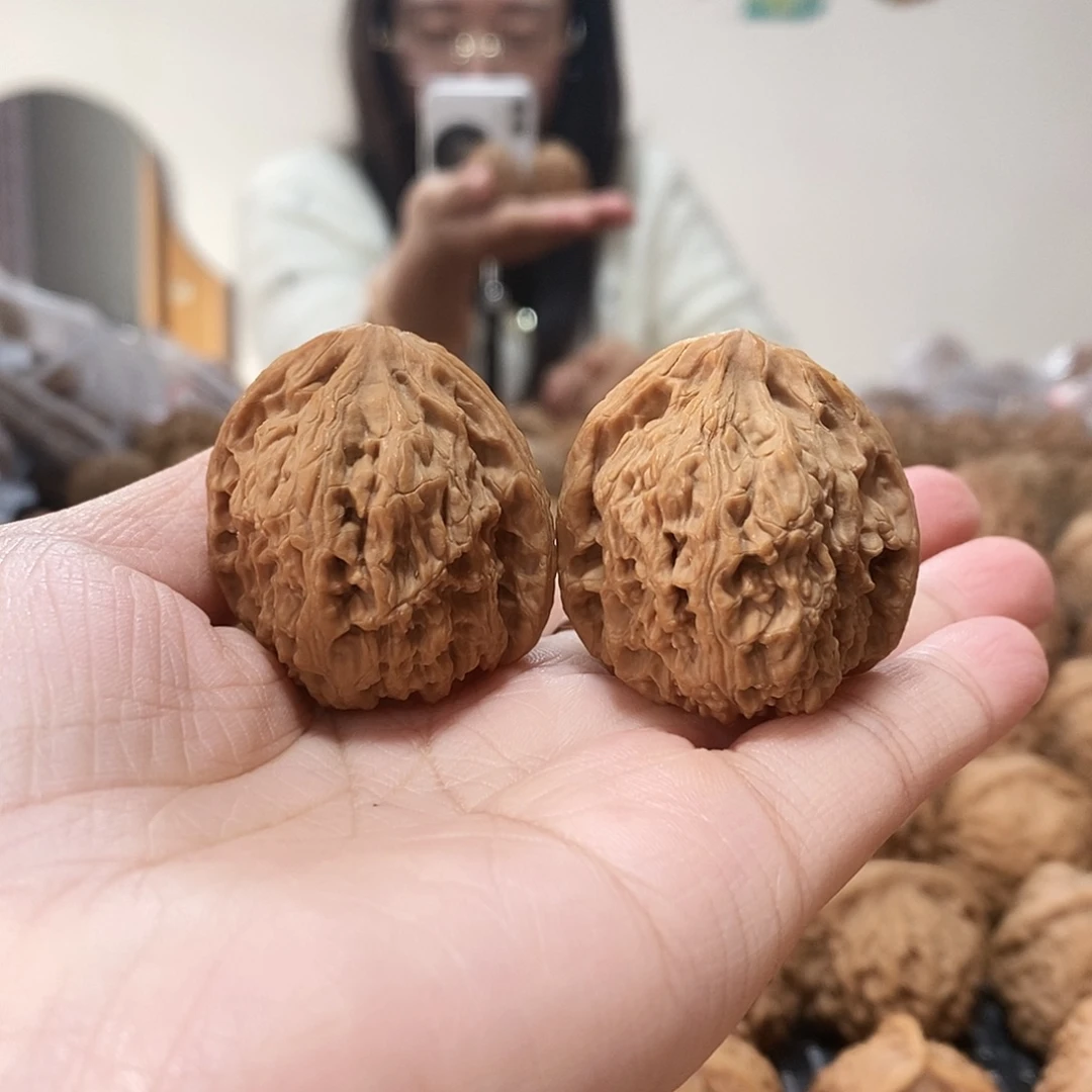 文玩核桃吊坠南疆35黄