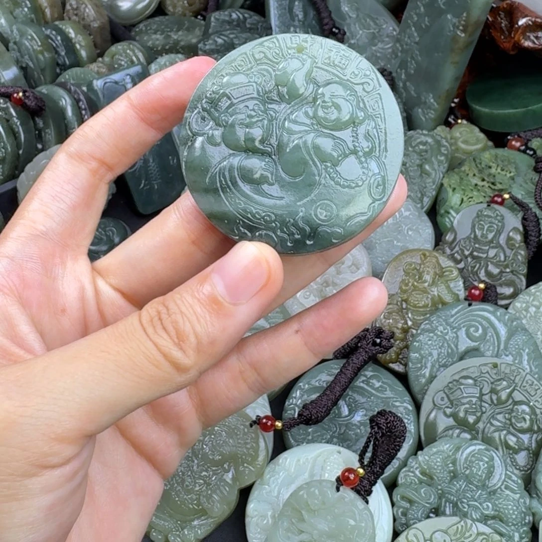 和田玉未镶嵌颈饰
