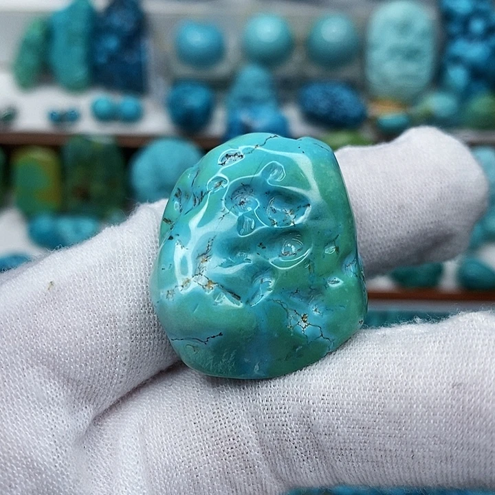 灿****绿松石未镶嵌天然原矿 地大质检