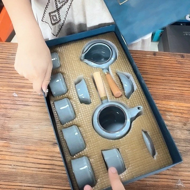孤品茶具套装等。
