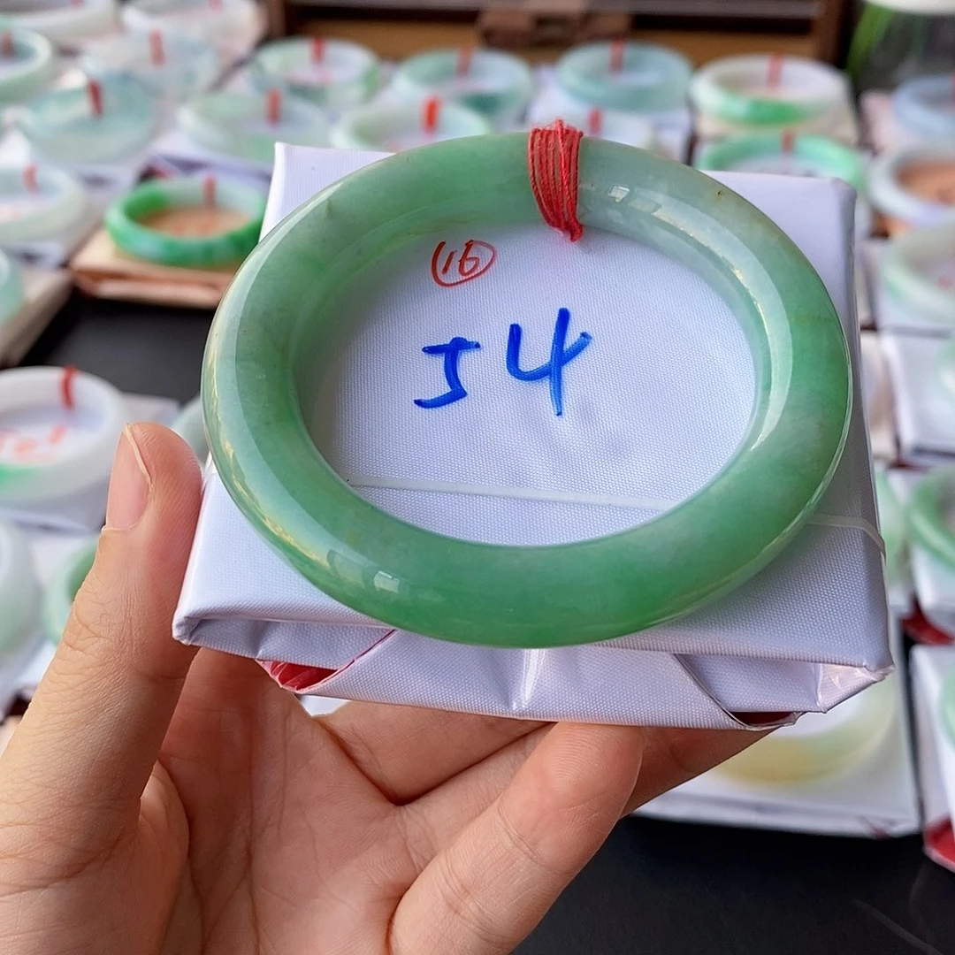 翡翠手镯未镶嵌16号
