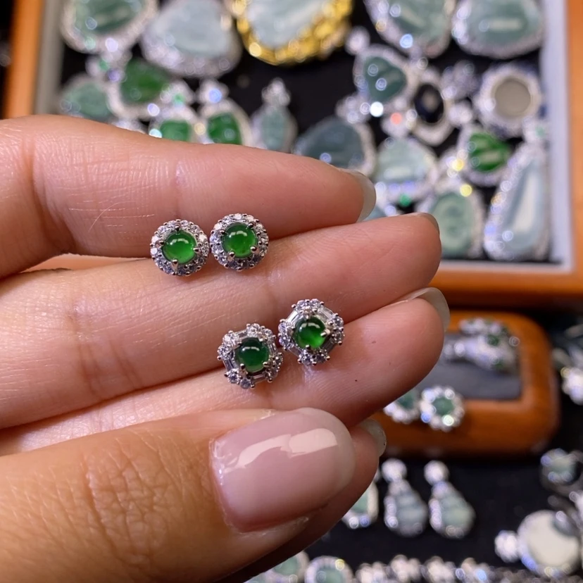 【闪购商品】翡翠颈饰未镶嵌玉**缘天然