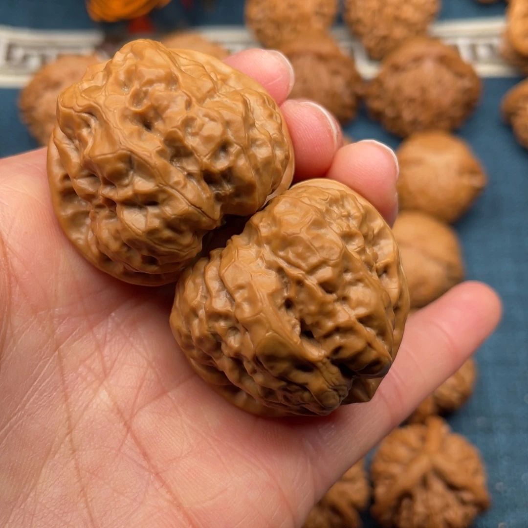 文玩核桃把件38全品毕业四开背蛙