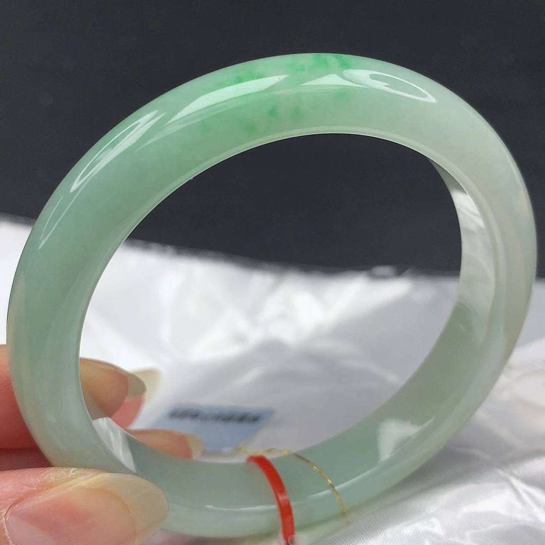 翡翠未镶嵌手镯57圈150