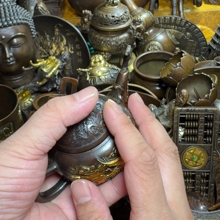 铜器摆件收收藏藏