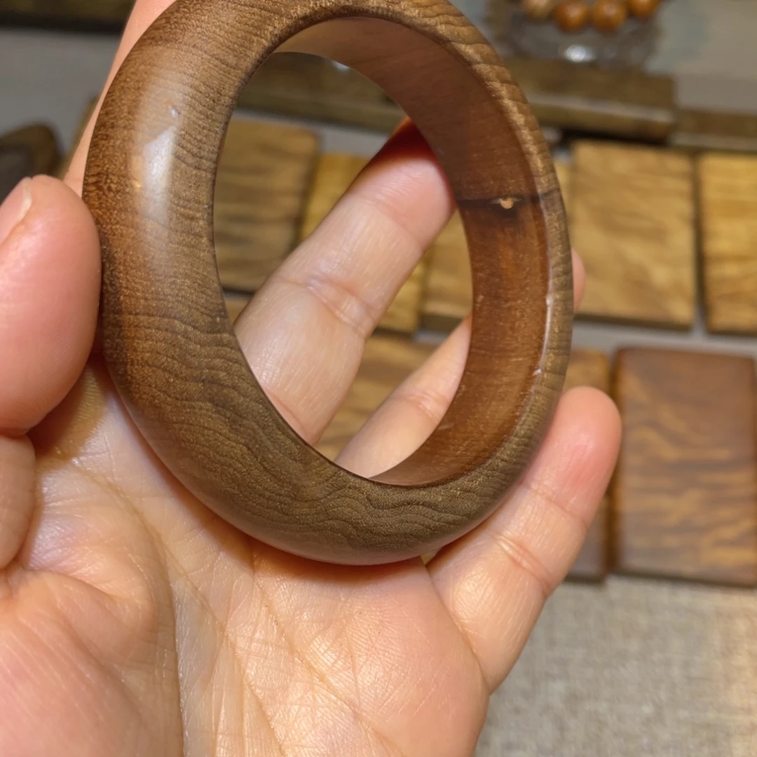 楠木（金丝楠）其他微瑕疵镯子
