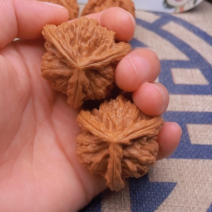 吊坠文玩核桃?*三棱